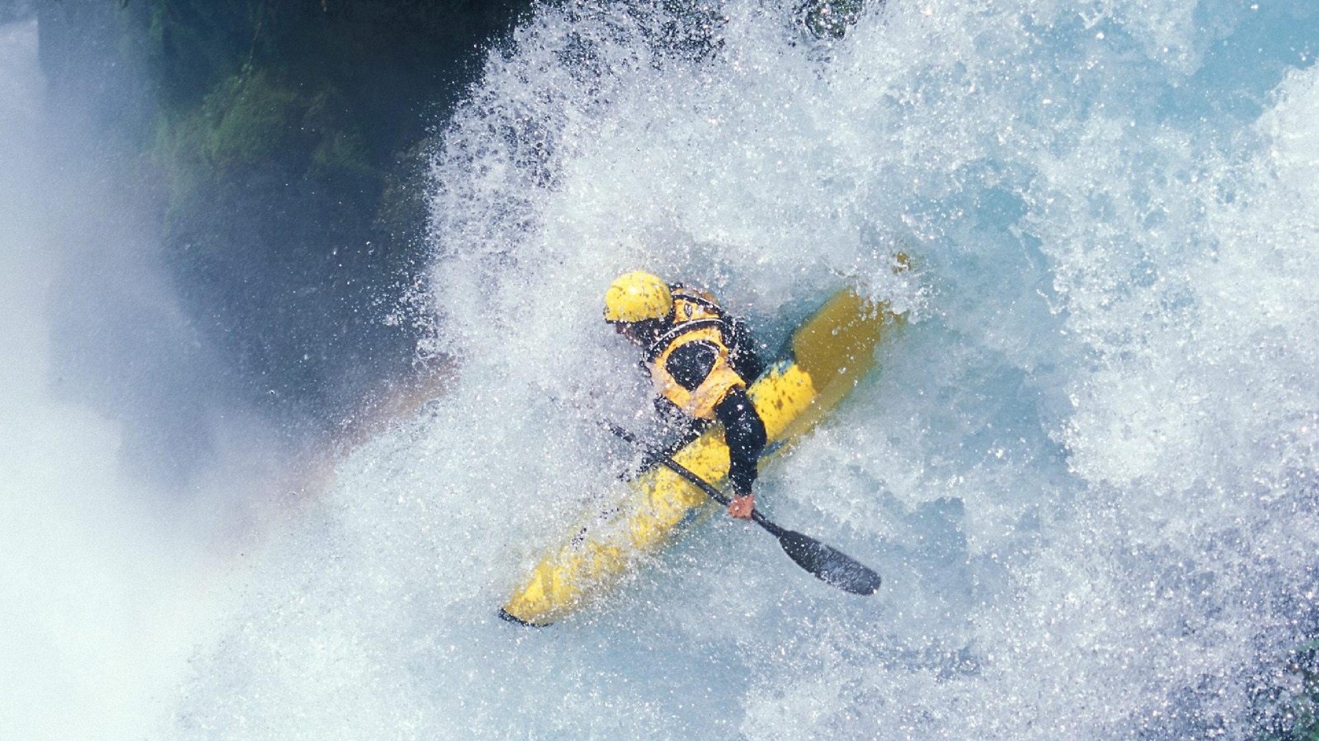 仰泳技术扎实摩纳哥保持优势，仰泳示范视频